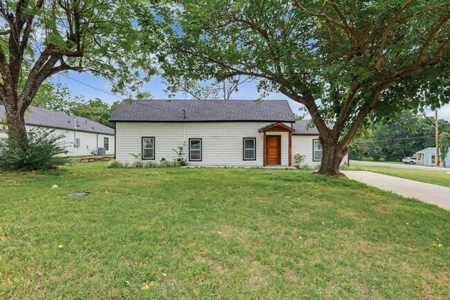 Photo - Beautifully Remodeled Home for Rent – Plenty of Space Inside & Out!