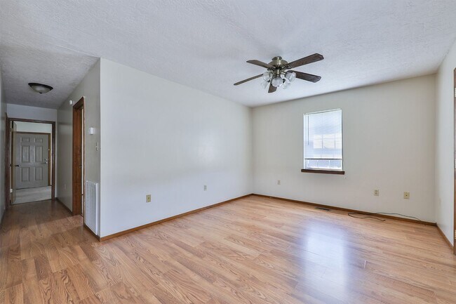 Photo - Charming Duplex in Heart of Dresden! Unit 126 Clifton St