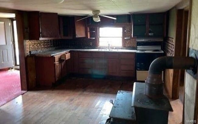 Photo - MINERAL POINT - 2 Bedroom Home just outside of Potosi City Limits on 1.2 Acres -  $599 MONTH / $1...