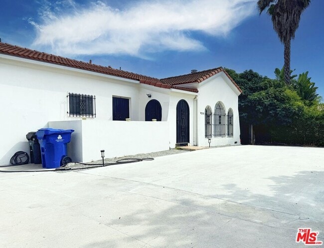 Photo - 920 Cochran Ave