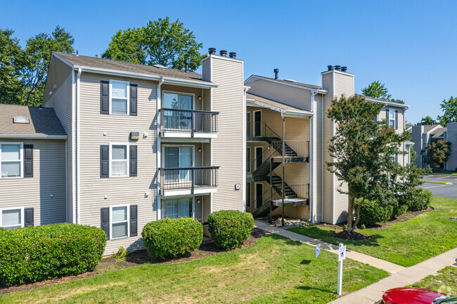 Building Photo - The Greens at Cedar Chase Rental