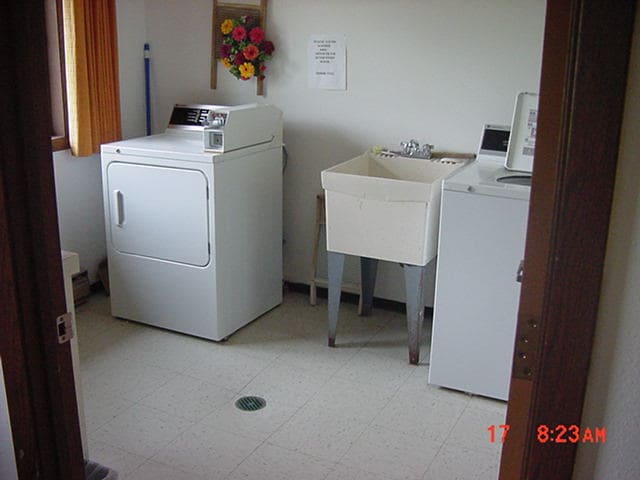 Photo - Hillcrest Manor Apartments