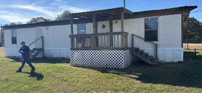 Building Photo - 112 W Spruce