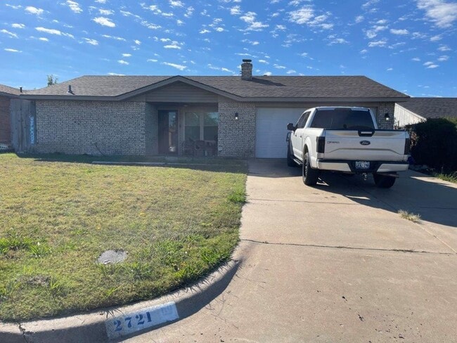 Building Photo - 3 bed 2 baths in Lawton! Cute and cozy hug... Rental