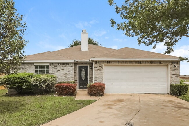 Photo - 813 Huddleston Ct