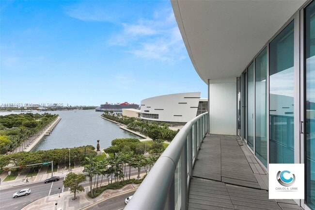 Building Photo - 888 Biscayne Blvd Unit 911