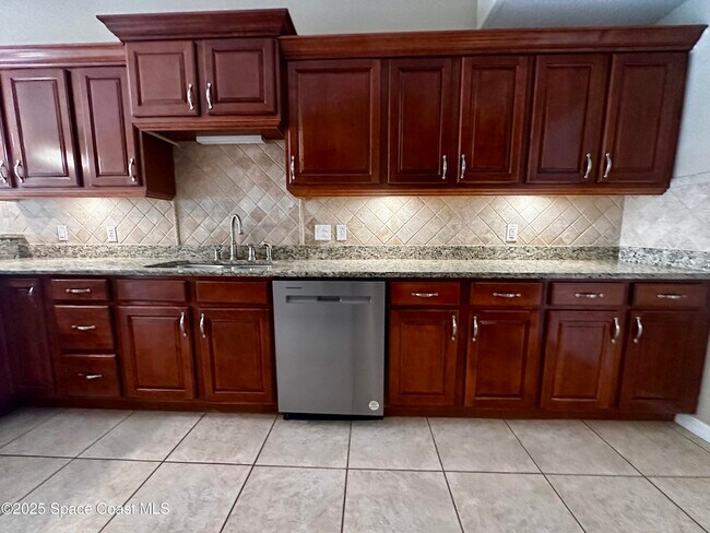 Photo - 1523 Beechfern Dr