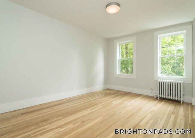 Photo - 286 Chestnut Hill Ave Unit 4