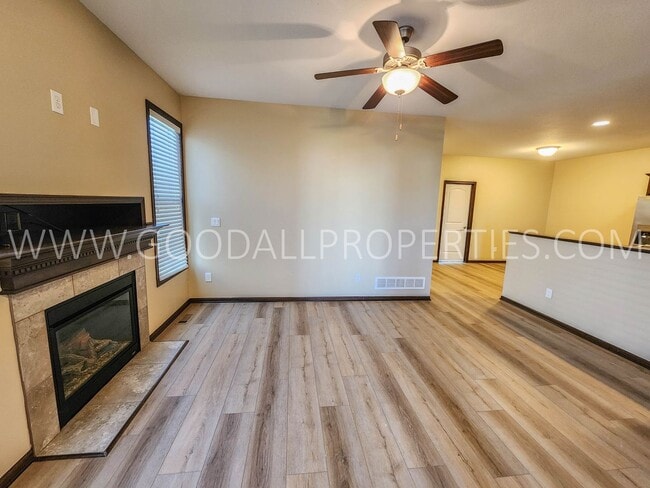 Photo - Great Deal in Ankeny! 3 Bedroom 2.5 bath with basement finished in Northwest Ankeny