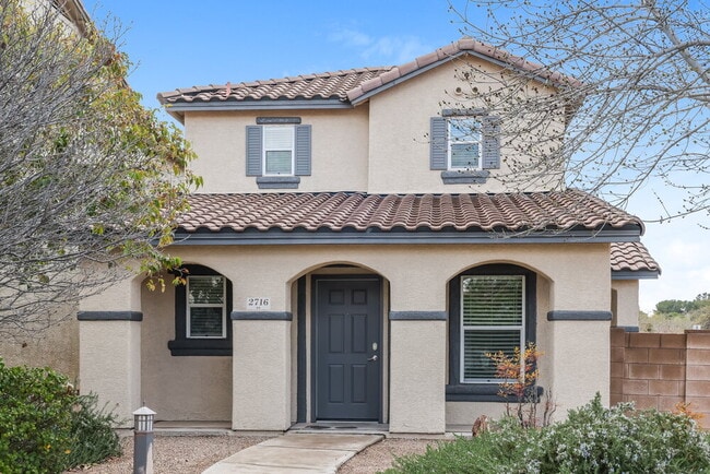 Building Photo - 2716 N Saramano Ln