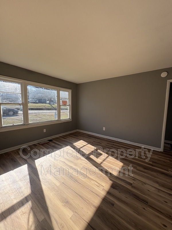 Photo - 810 Fairfax Ave