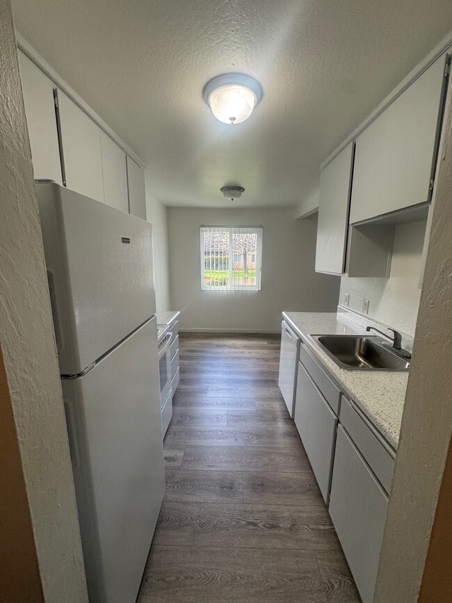 Madera West Apartments