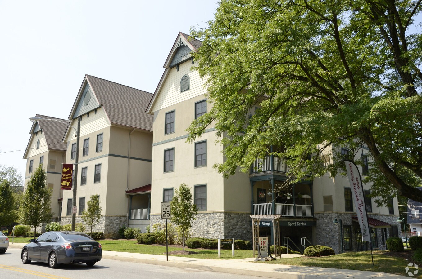 Photo - Simpson Gardens