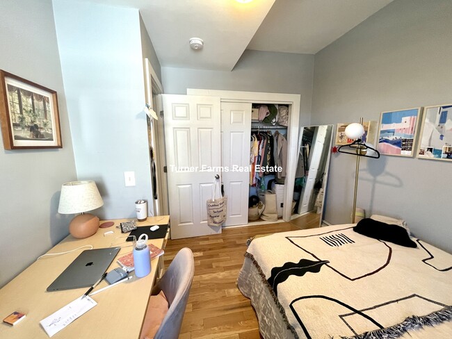 Photo - 287 Beacon St Apartments Unit 1