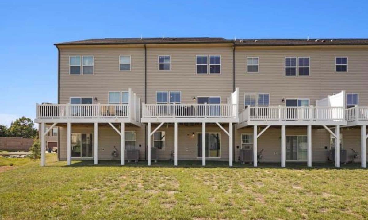 Photo - 16418 Caribbean Wy