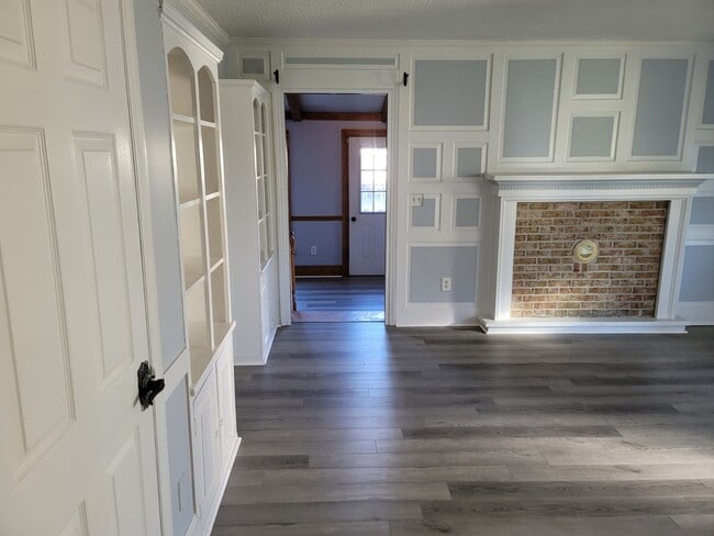 Building Photo - 32 Jolly Rancher Dr