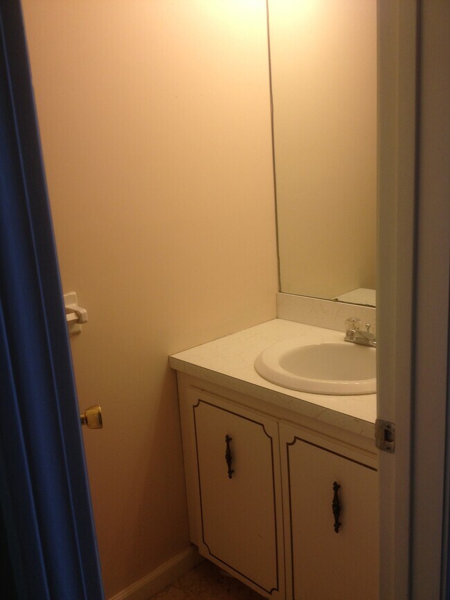 Photo - 180 Conestoga Way