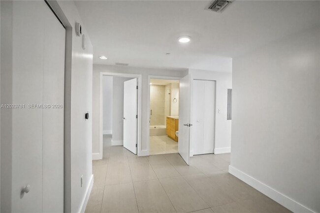 Photo - 16385 Biscayne Blvd Unit 1919