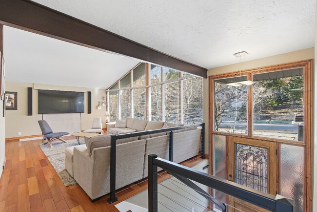 Photo - 8682 Alpen Cir