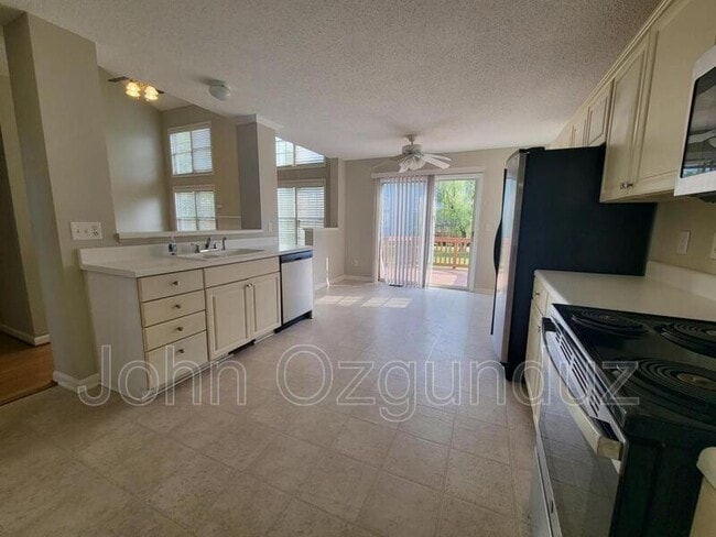 Photo - 709 Cattail Cir