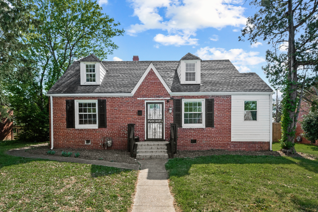 Photo - 206 E 37th St Casa