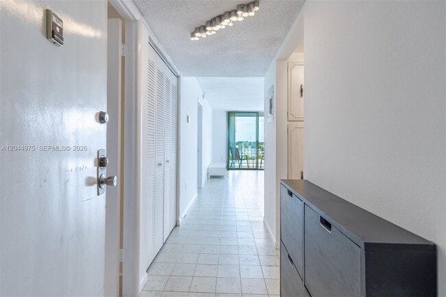 Photo - 6900 Bay Dr Unidad 6H