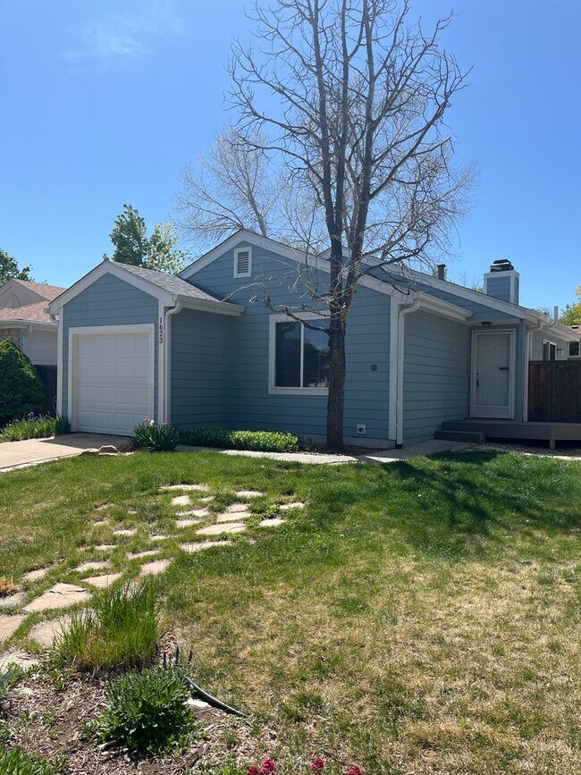 Photo - CUTE 2 BED/2 BATH COTTAGE WITH PRIVATE BACKYARD DECK BY GARDEN ACRES PARK