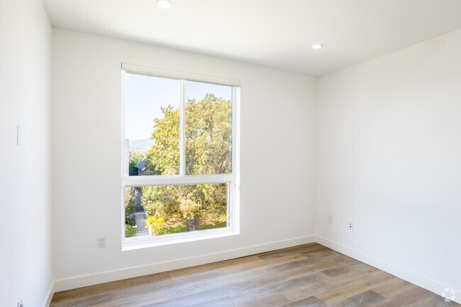 2BR, 2BA Bedroom