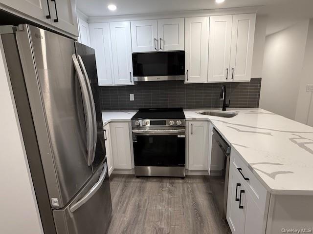 Photo - 19 Bellport Ln Unit 1