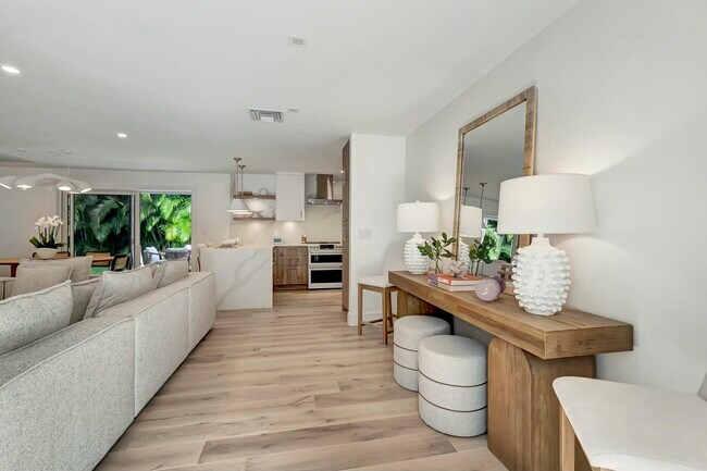 Photo - 103 S Atlantic Dr