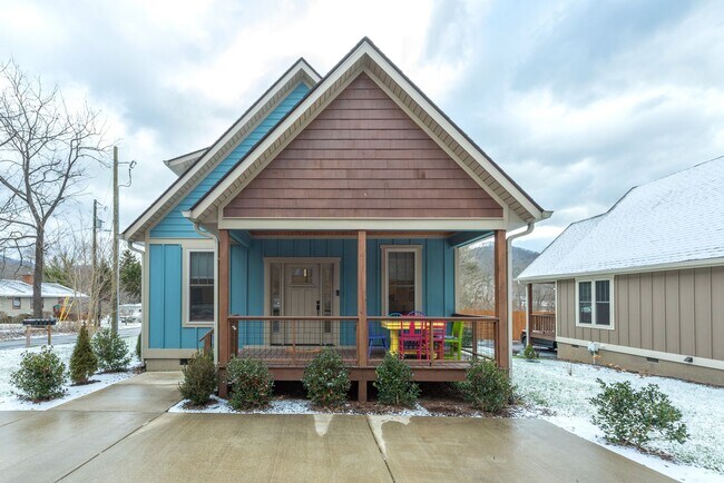 Photo - Black Mountain Rental!