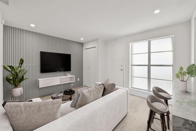 Photo - 1340 Lincoln Rd Unit # 603