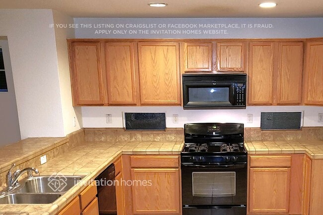 Photo - 73 Roadrunner St