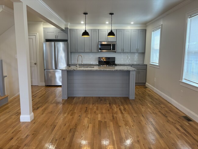 Photo - 96 Willis Ave