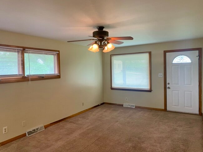 Photo - 5047 12th St SW