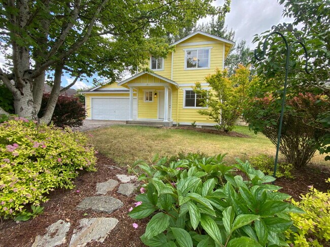 Photo - Quiet 3-Bed, 2.5-Bath Home with Large Backyard and Pet Friendly