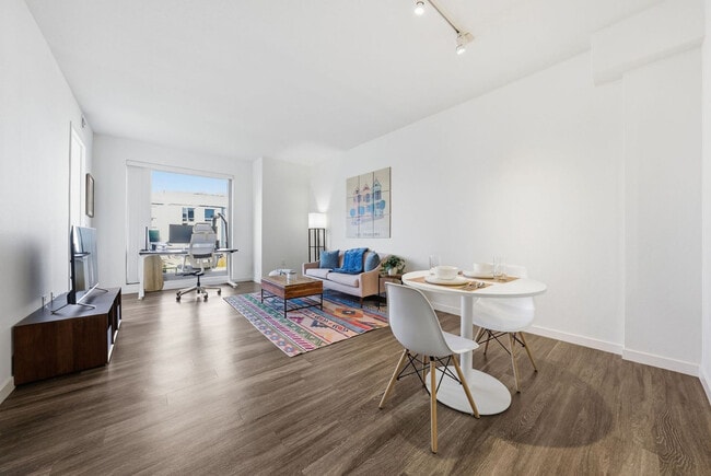 Photo - 1201 4th St Unidad SI FL5-ID1436064P