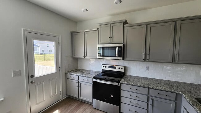 Photo - Room in House on Godwit Ln
