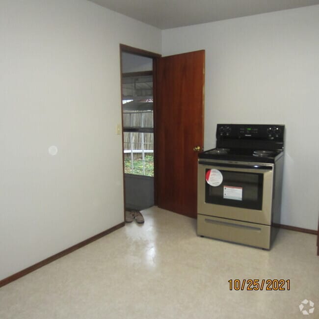 Building Photo - 727 McKinley St Rental