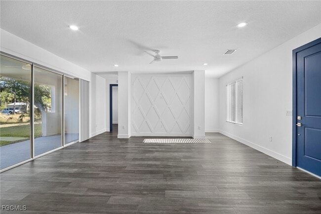 Photo - 2816 Barry Rd