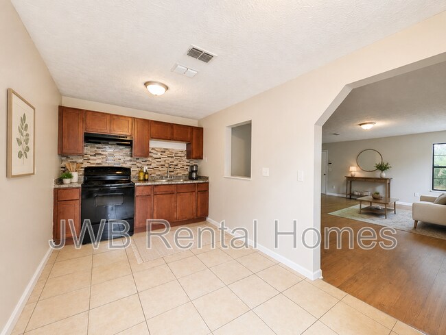 Photo - 4840 Amos St