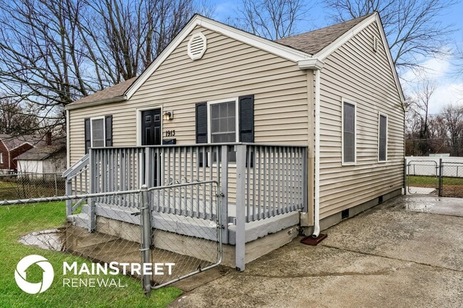 Photo - 1913 Beech St