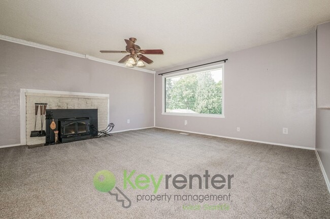 Photo - Des Moines 3 Bed Gem with Hot Tub and Spacious Layout