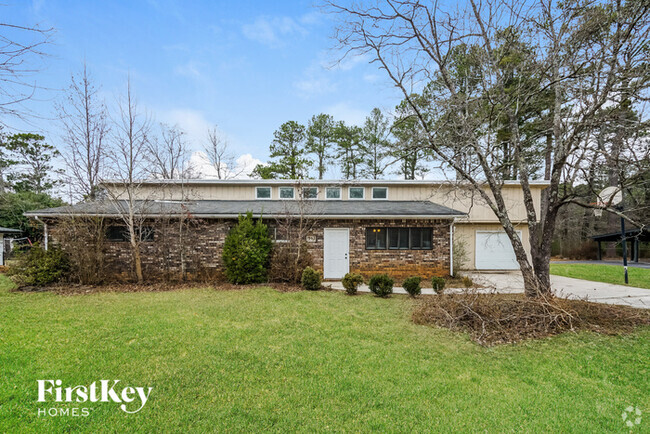 Building Photo - 1963 Myrtle Dr Rental