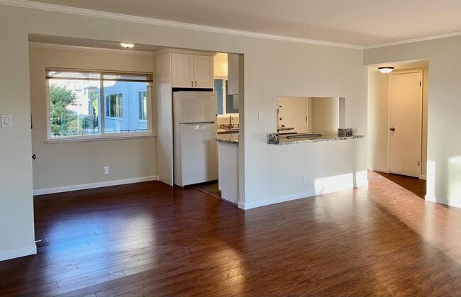 837 Cowper St Unidad A,