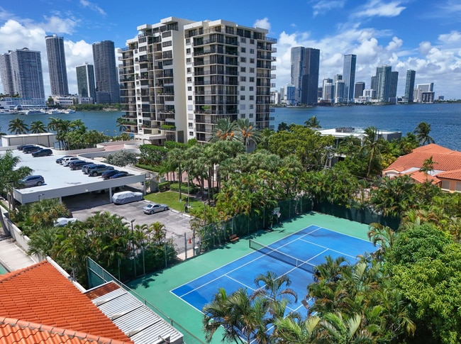 Photo - 801 N Venetian Dr Unit 201