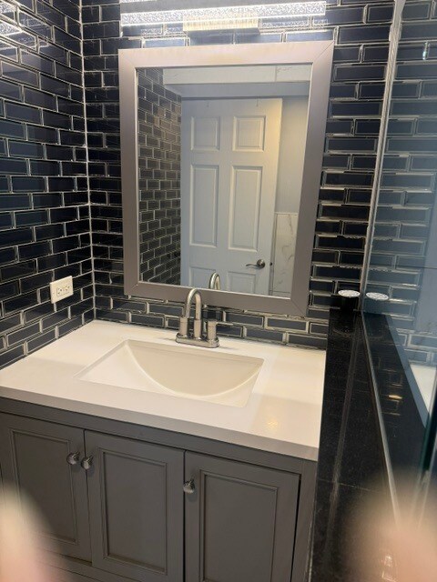 8635 Trumbull Ave Unidad garden unit