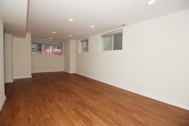 Photo - 3216 N Racine Ave Unit G1