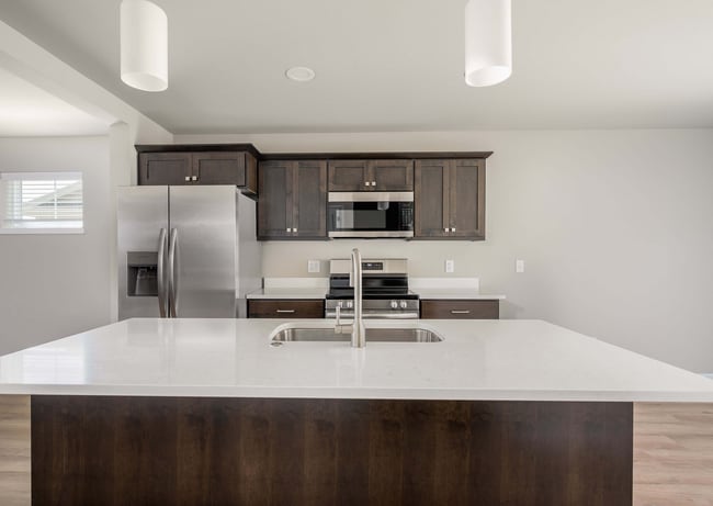 Kitchen - 1710 Star Light Dr