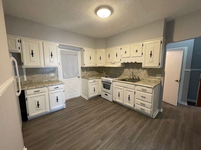 Building Photo - 42 Farrington St Unit 1